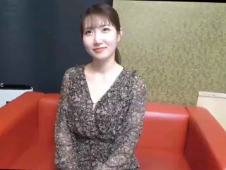 范冰冰苹果视频一遍玩游戏，小骚货一边帮我