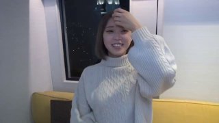 最冷酷的自己也會大聲發出聲音的性慾怪獸女孩與窩在家中的閨密生活